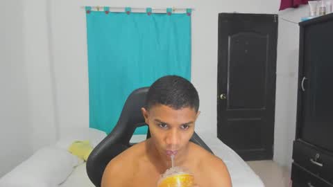 Ethan  online show from September 2025 11:10:02 PM