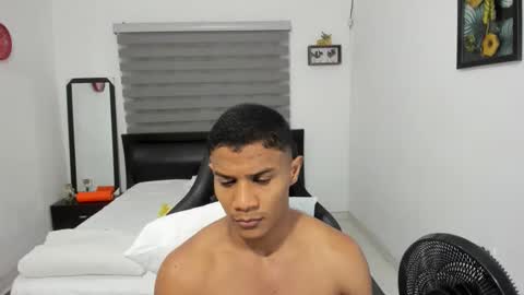 Ethan  online show from November 2025 11:15:01 PM