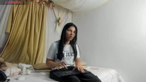 Lunita online show from June 2026 01:28:01 PM