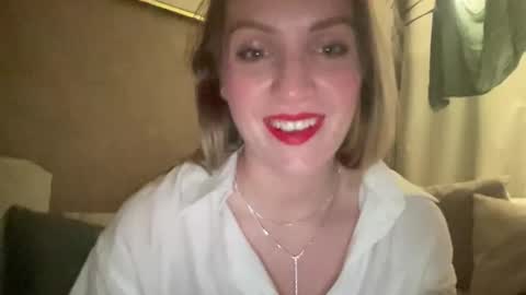 cosmo_blondiee online show from September 2025 07:59:01 PM
