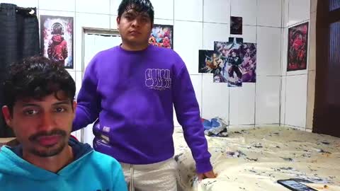 Snapshot of couple_boylatin_21cm_22cm chatting on May 2026 08:37:01 PM Jonathan Jhonaz online show from May 2026 08:37:01 PM