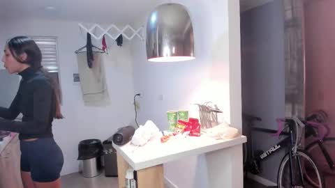 couple_funnyy online show from November 2025 12:20:02 AM