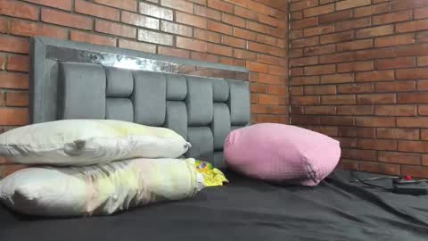 Andrea and Scott online show from September 2025 09:20:01 AM