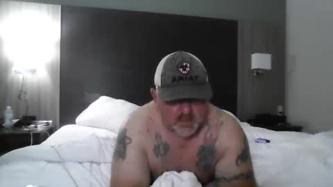 Snapshot of couple_pleaser1 chatting on October 2025 09:13:01 PM Ieathairytacos online show from October 2025 09:13:01 PM