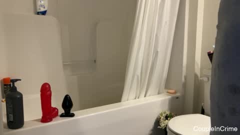 Snapshot of coupleincrime chatting on December 2024 05:32:01 AM coupleincrime online show from December 2024 05:32:01 AM