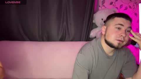 Emily  Ryan online show from November 2025 08:20:01 PM