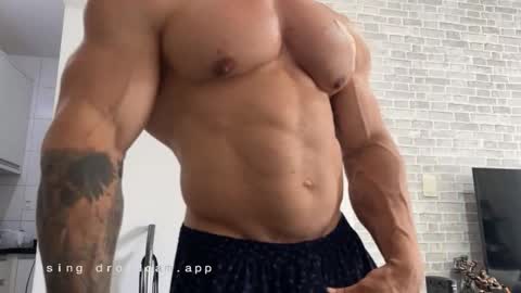 couplemuscle40 online show from January 2026 04:20:02 PM