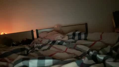 couplenoshame online show from March 2025 04:15:02 AM