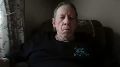 Snapshot of courieral1 chatting on December 2025 08:45:01 AM courieral1 online show from December 2025 08:45:01 AM