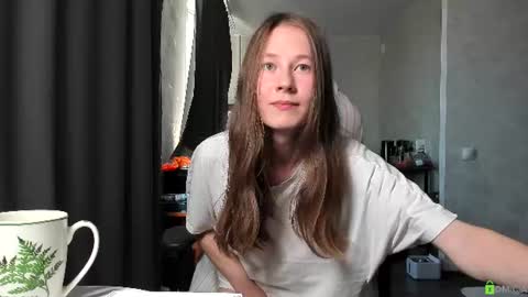 Snapshot of courtney_luv chatting on June 2026 01:23:02 PM Im Courtney Nice to meet youFollow meInstagram courtneyluv778 online show from June 2026 01:23:02 PM