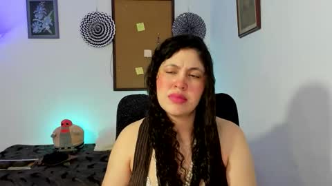 cracker online show from May 2026 02:06:01 AM