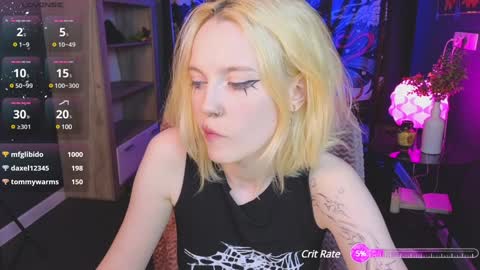 Snapshot of crackling_tati chatting on December 2024 02:48:02 AM Tati online show from December 2024 02:48:02 AM