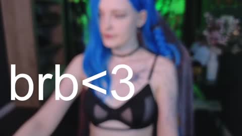 Snapshot of crackling_tati chatting on December 2024 11:50:02 PM Tati online show from December 2024 11:50:02 PM