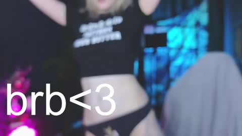 Snapshot of crackling_tati chatting on February 2025 02:48:02 AM Tati online show from February 2025 02:48:02 AM