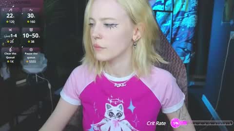 Snapshot of crackling_tati chatting on March 2025 08:50:02 PM Tati online show from March 2025 08:50:02 PM