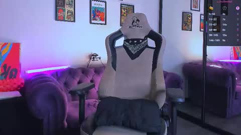    online show from September 2025 05:25:01 PM