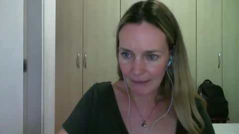 Anny online show from February 2025 09:09:01 PM