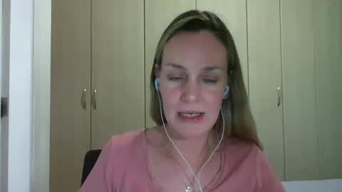 Anny online show from February 2025 03:30:02 PM