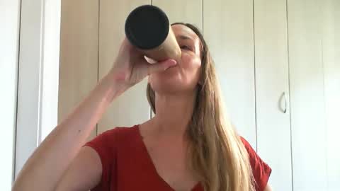 Anny online show from February 2025 10:30:02 AM