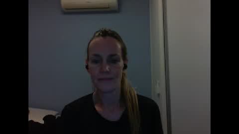 Anny online show from September 2025 11:05:02 PM