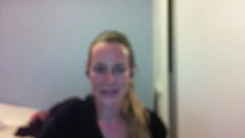 Anny online show from October 2025 11:29:02 PM