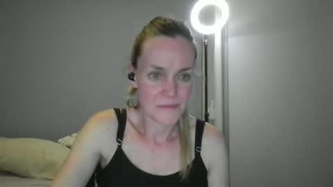 Anny online show from December 2025 12:37:02 AM