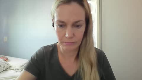 Anny online show from February 2026 10:44:02 AM