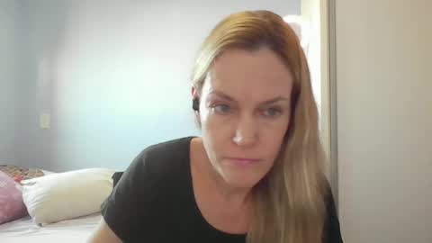 Anny online show from April 2026 10:49:02 AM