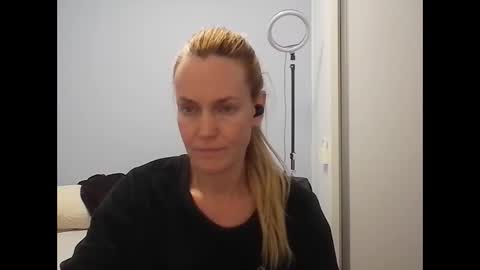 Anny online show from May 2026 11:23:04 PM