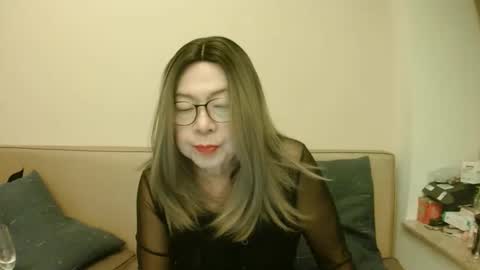 Kelly   online show from October 2025 05:21:02 PM