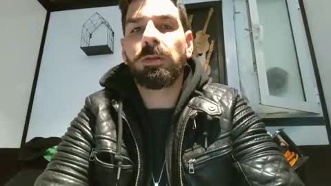 Snapshot of crazycouple1011 chatting on January 2025 11:19:02 PM funcouple online show from January 2025 11:19:02 PM