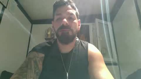 Snapshot of crazycouple1011 chatting on October 2025 01:25:02 AM funcouple online show from October 2025 01:25:02 AM