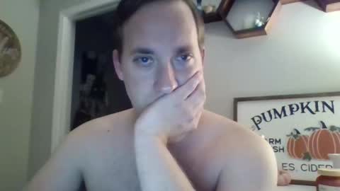 crazyhorn28 online show from November 2025 06:05:01 AM