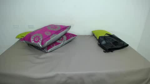 diosalinda online show from April 2026 12:20:01 PM