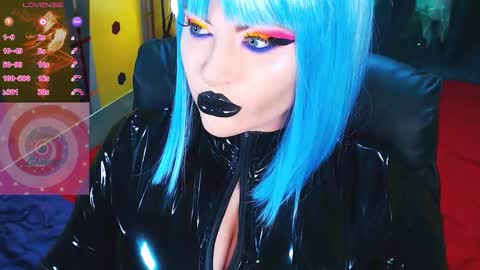 Roxy online show from October 2025 02:41:02 PM