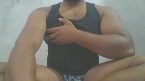 crazzy_booy online show from April 2026 04:32:01 AM