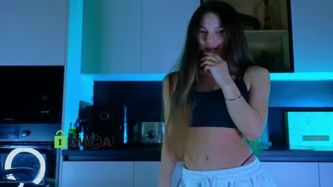 Snapshot of crazzy_cherry chatting on May 2026 12:21:02 PM crazzy cherry online show from May 2026 12:21:02 PM