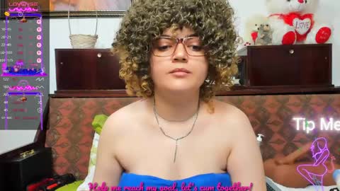 Ana  online show from April 2026 08:39:01 PM