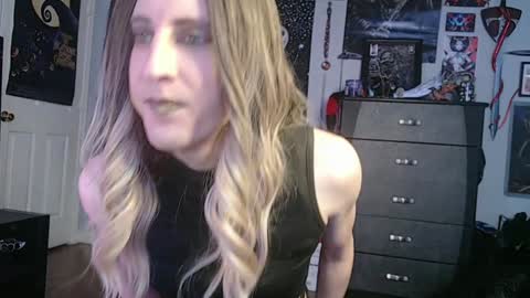Snapshot of creamy_lust chatting on February 2025 12:38:02 AM Sylvia online show from February 2025 12:38:02 AM
