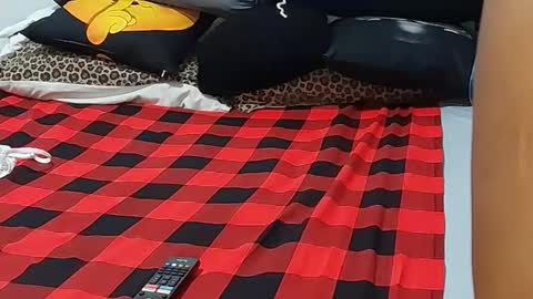 creamyhub online show from December 2025 05:57:01 AM