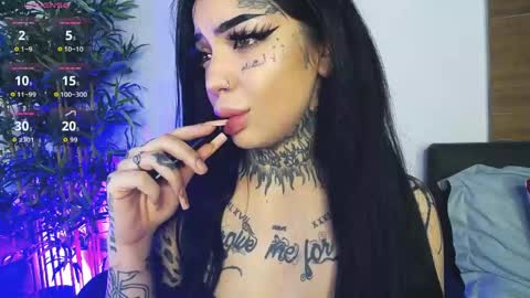 Sophie online show from April 2026 05:47:02 AM