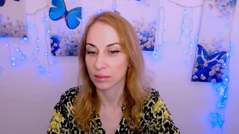 Snapshot of create_your_own_sun chatting on October 2025 01:31:02 PM Lera online show from October 2025 01:31:02 PM