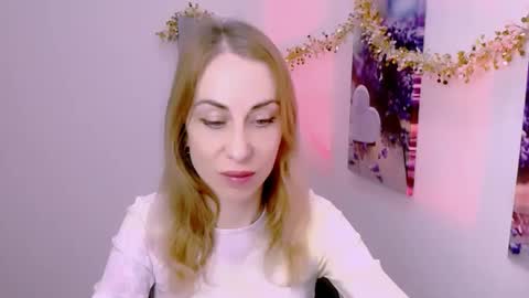 Lera online show from December 2025 02:35:01 PM