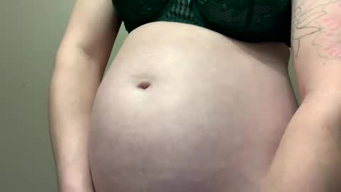 Snapshot of creative_k chatting on December 2025 05:29:01 PM Breed me daddy online show from December 2025 05:29:01 PM