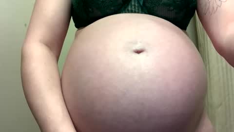 Snapshot of creative_k chatting on February 2026 02:37:02 PM Breed me daddy online show from February 2026 02:37:02 PM