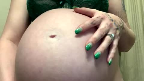 Snapshot of creative_k chatting on February 2026 06:26:01 PM Breed me daddy online show from February 2026 06:26:01 PM