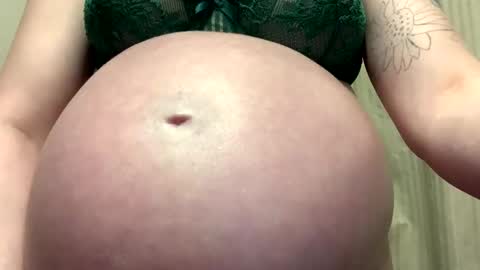 Snapshot of creative_k chatting on February 2026 09:35:02 PM Breed me daddy online show from February 2026 09:35:02 PM