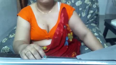 Snapshot of crezybhabihot chatting on February 2025 01:52:02 AM Sonika69 online show from February 2025 01:52:02 AM