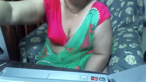 Snapshot of crezybhabihot chatting on February 2025 10:54:02 AM Sonika69 online show from February 2025 10:54:02 AM