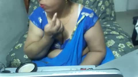 Snapshot of crezybhabihot chatting on March 2025 07:43:02 PM Sonika69 online show from March 2025 07:43:02 PM